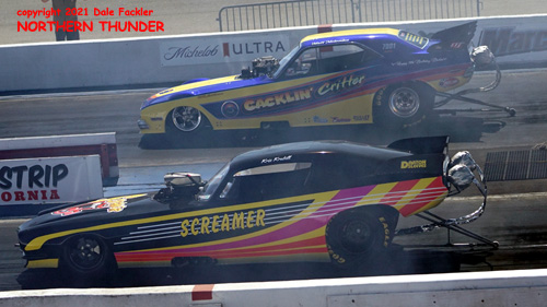 Kris Krabill - AA/FC - #732 - 'Screamer' (near lane) vs 
Matt Melendez - AA/FC - #7001 - 'Cacklin' Critter' (far lane)